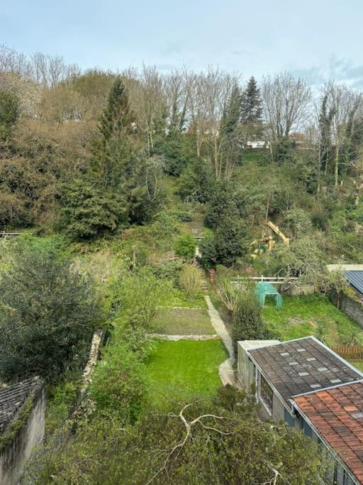 Duplex Parapluies De Cherbourg Netflix Parking Buitenkant foto