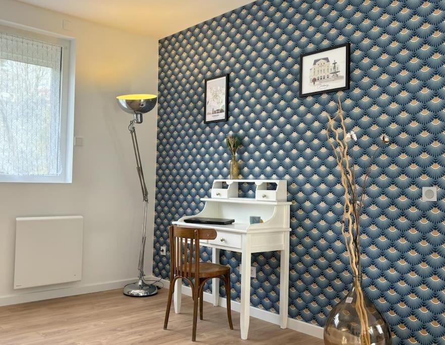 Duplex Parapluies De Cherbourg Netflix Parking Buitenkant foto