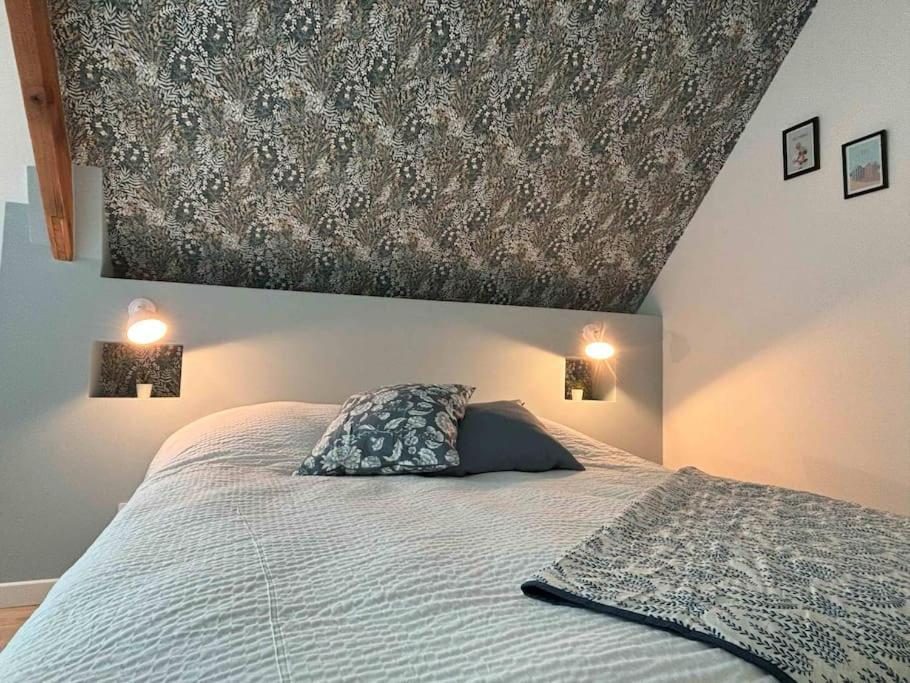 Duplex Parapluies De Cherbourg Netflix Parking Buitenkant foto